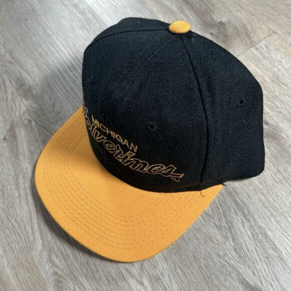 Vintage Sports Specialties Michigan Wolverines‎ Script Snapback Hat Black Wool - Picture 11 of 11